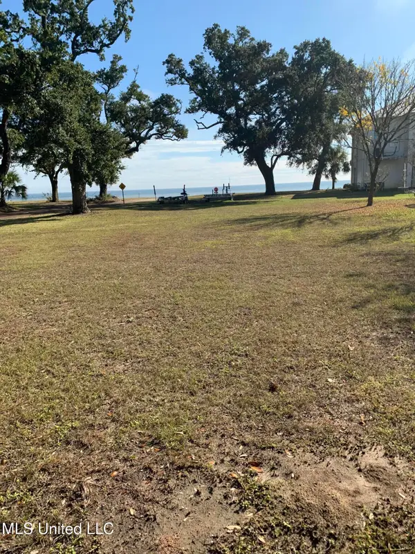 Barkley Drive, Pass Christian, MS 39571