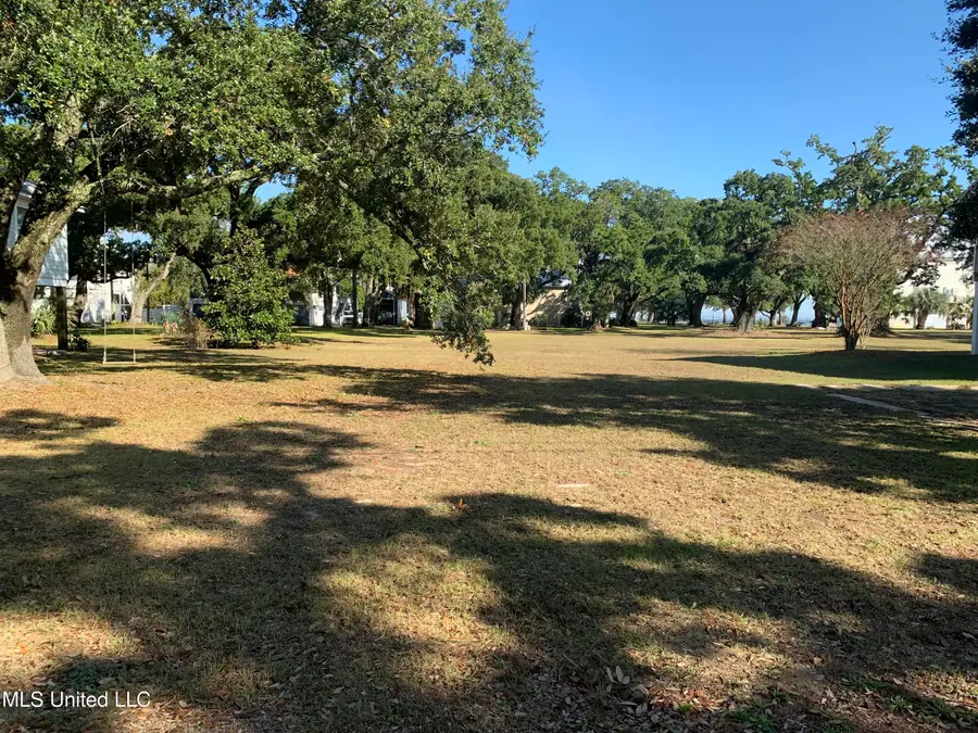 106 Vista Drive, Pass Christian, MS 39571 - Image #2