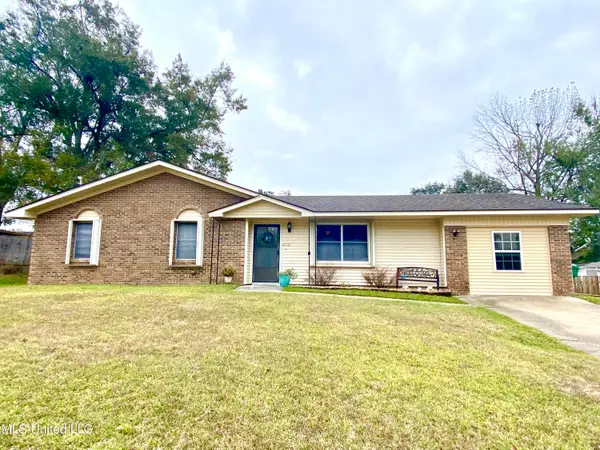 2112 Crestwood Drive, Picayune, MS 39466