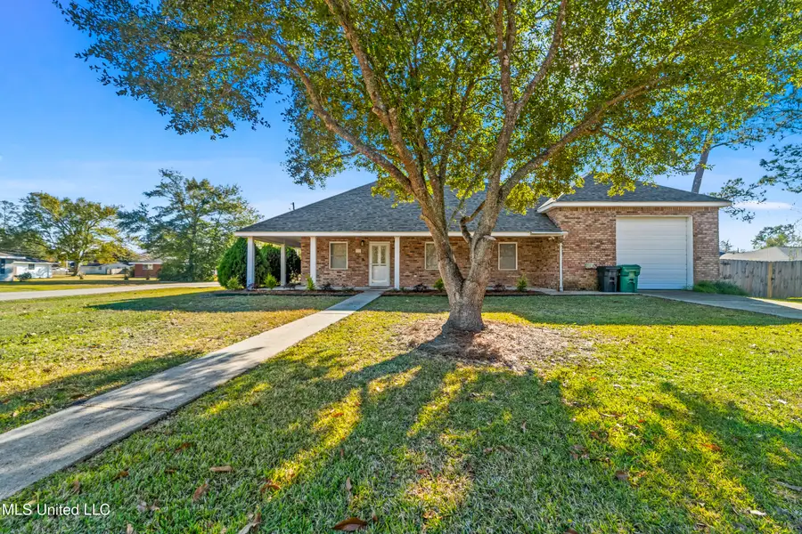 200 8th Street, Bay Saint Louis, MS 39520 - Image #2