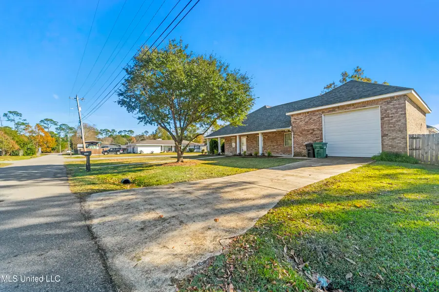 200 8th Street, Bay Saint Louis, MS 39520 - Image #3