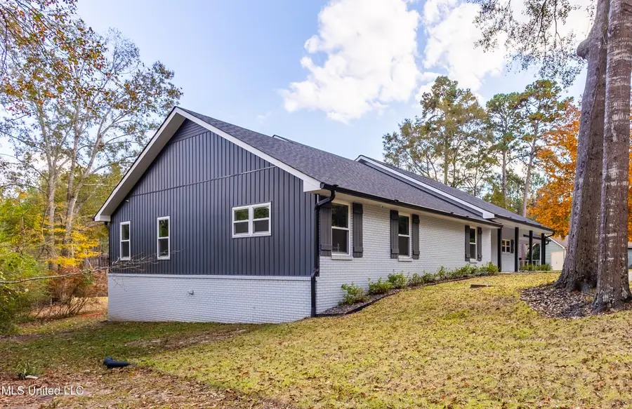 207 Hickory Hill Drive, Hattiesburg, MS 39402 - Image #3