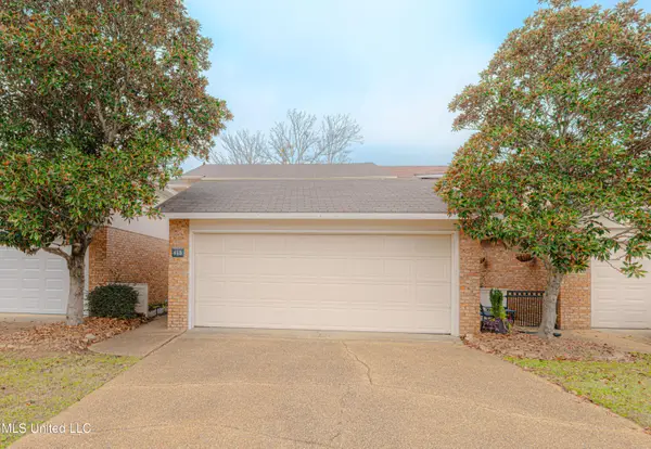 418 Lakebend Place, Brandon, MS 39042