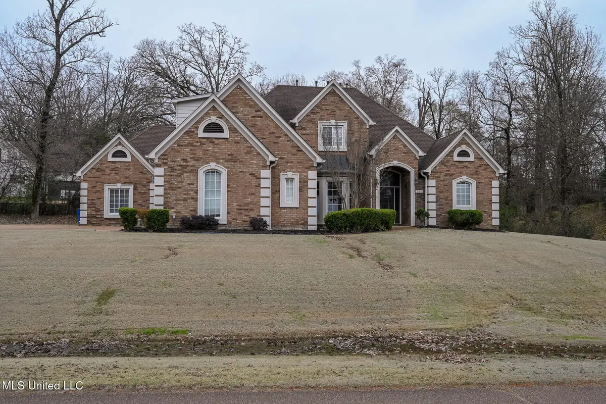 8465 Belmor Lakes Drive, Olive Branch, MS 38654 - Image #1