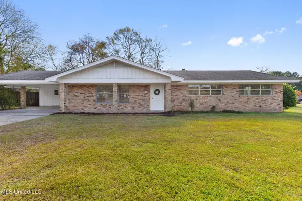 13013 Cambridge Boulevard, Ocean Springs, MS 39564