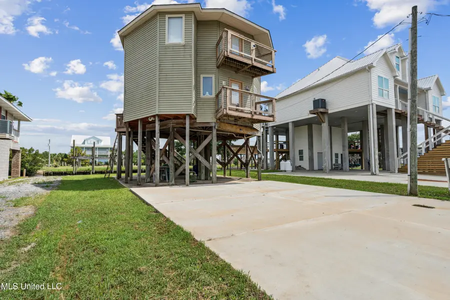 4058 Devon Street, Bay Saint Louis, MS 39520 - #2