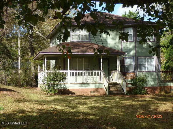 19 Beverly Drive, Natchez, MS 39120