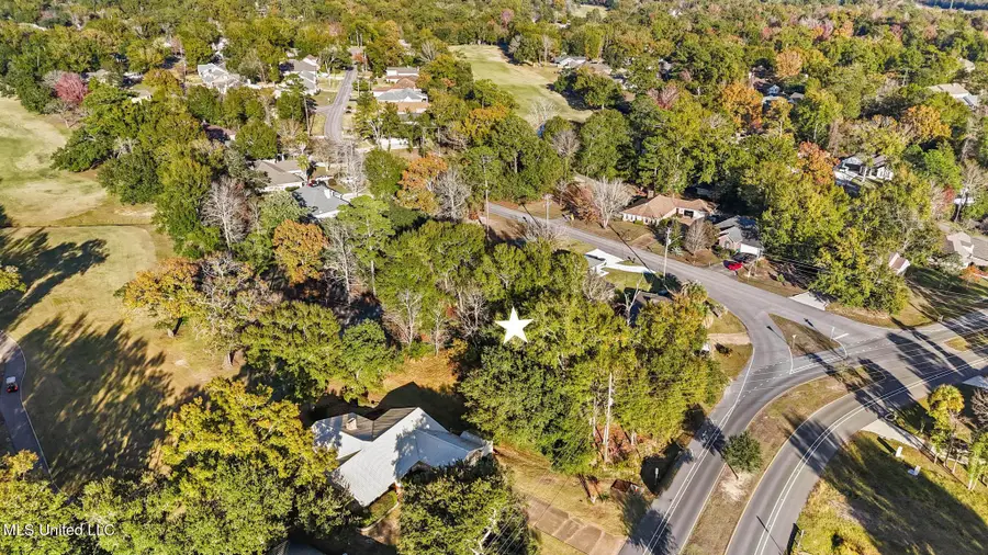 67177 E Diamondhead Drive, Diamondhead, MS 39525 - Image #2