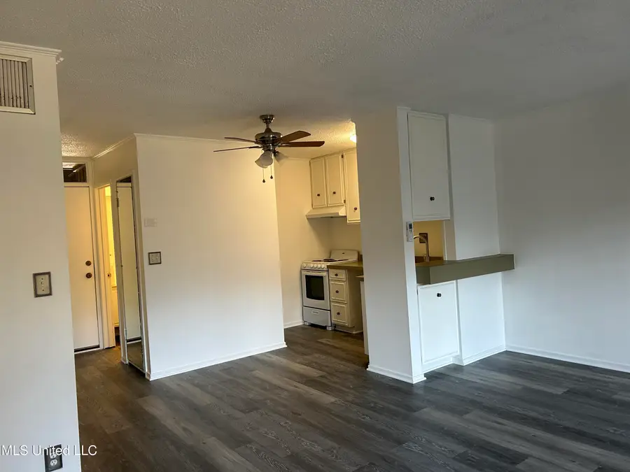 226 Lakeside Villa, Diamondhead, MS 39525 - Image #2