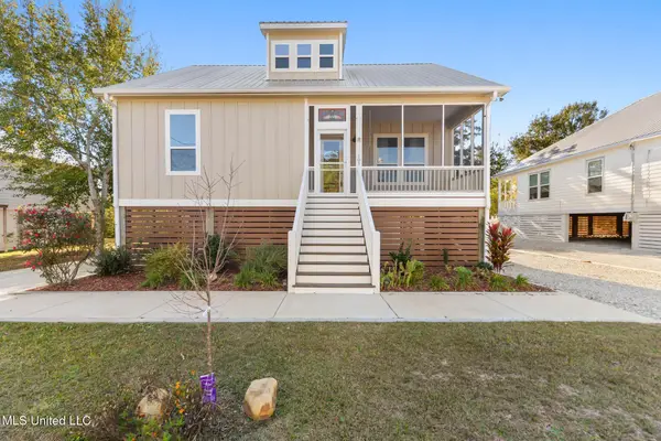 105 Adrienne Court, Waveland, MS 39576