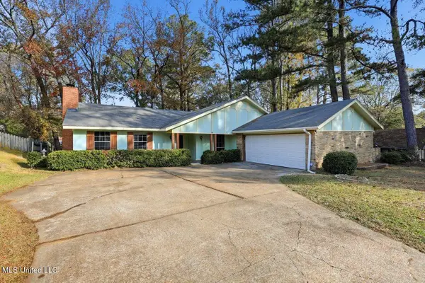 1264 Woodfield Drive, Jackson, MS 39211