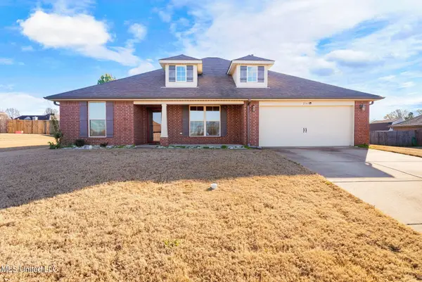 2163 Woodridge Drive, Southaven, MS 38672