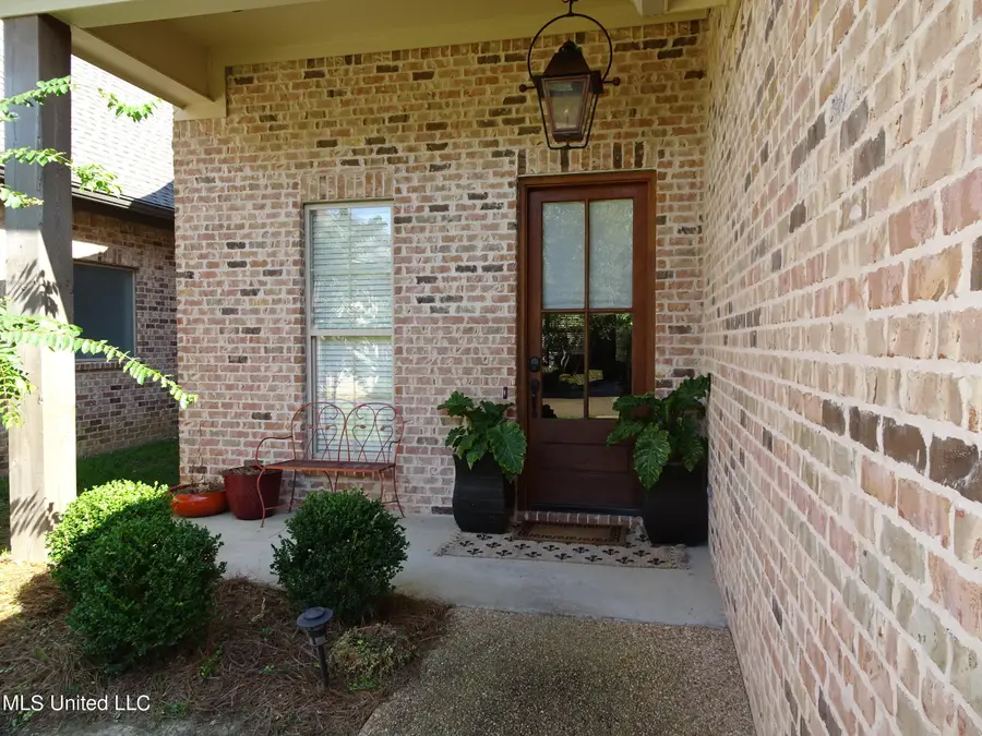 46 Charleston Circle, Brandon, MS 39047 - Image #2
