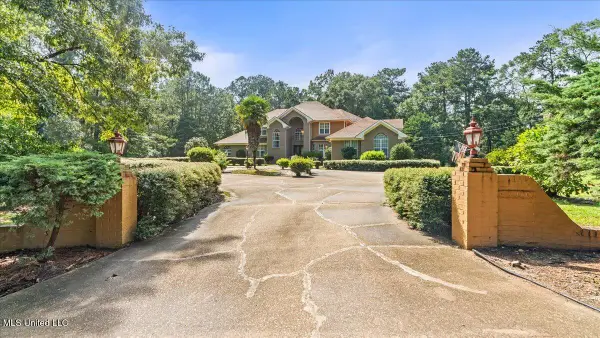 1025 Michael Drive, McComb, MS 39648