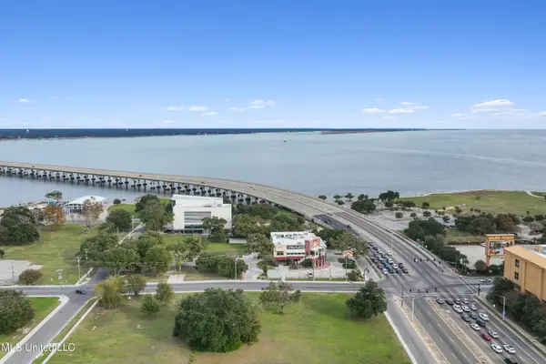 164 Beach, Biloxi, MS 39530