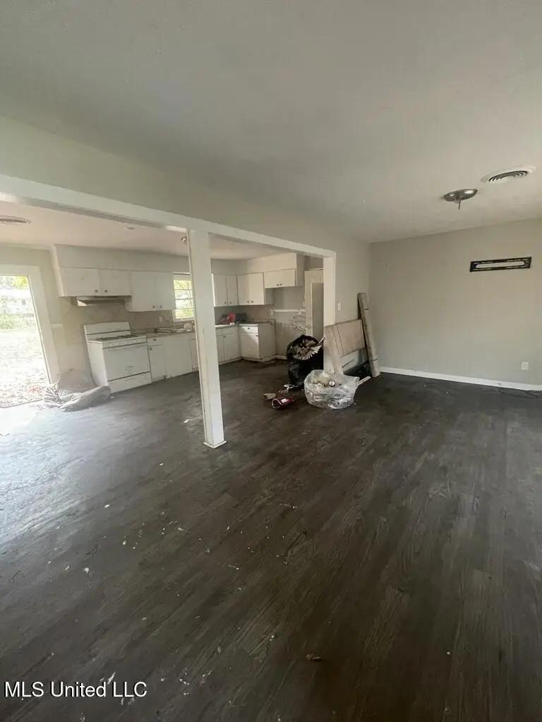 1043 Deryll Street, Jackson, MS 39212 - Image #2