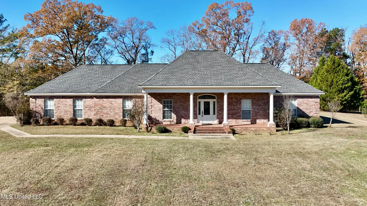 109 Grande Oaks Drive, Terry, MS 39170 - Image #1