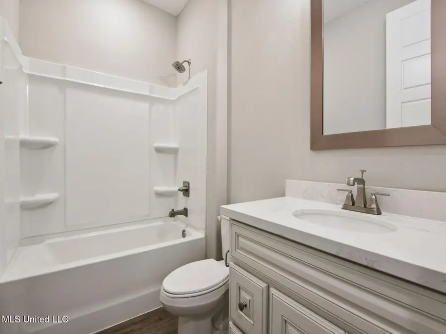 13565 Garland Road, Ocean Springs, MS 39564 - Image #2