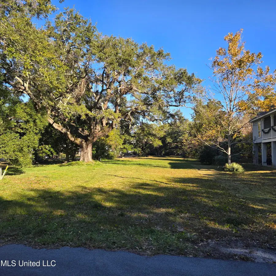 713 Farnsworth Avenue, Pascagoula, MS 39567 - Image #2
