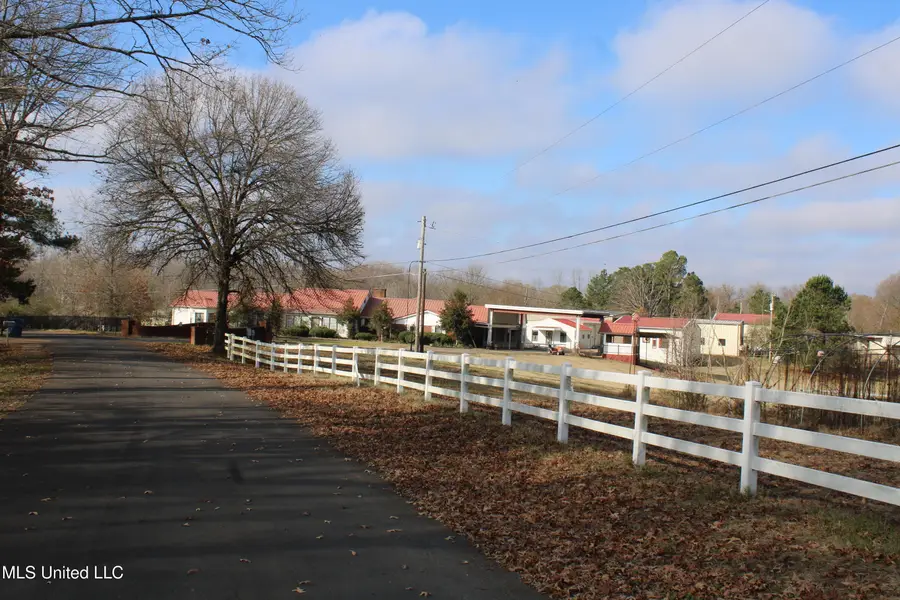76 Peach Tree Road, Byhalia, MS 38611 - Image #2