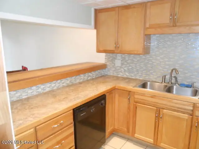 3230 Cumberland Road, Ocean Springs, MS 39564 - #2