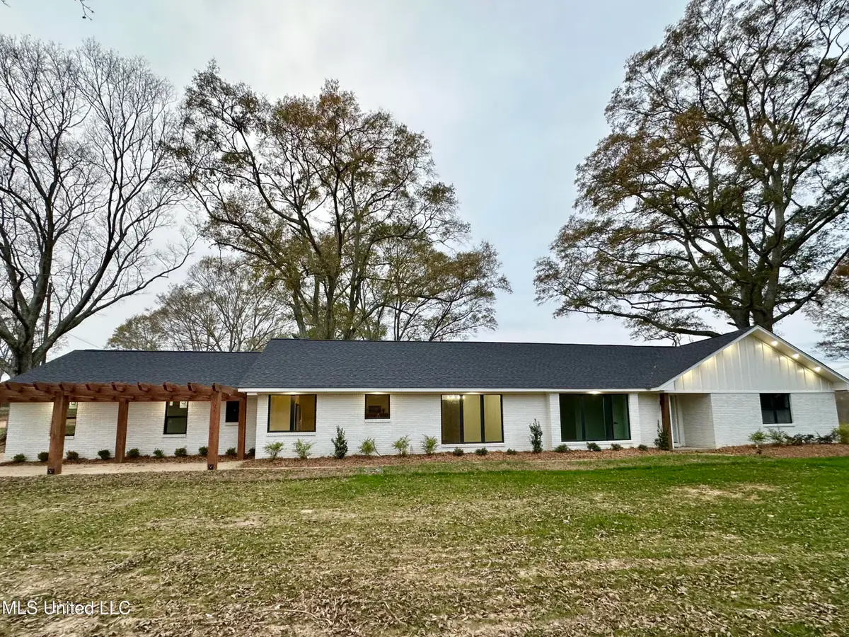 125 Barr Hill Drive, Magee, MS 39111 - Image #1