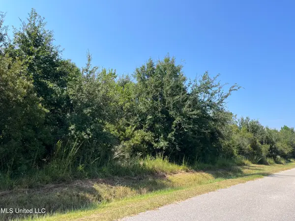 4131 39th Street, Bay Saint Louis, MS 39520