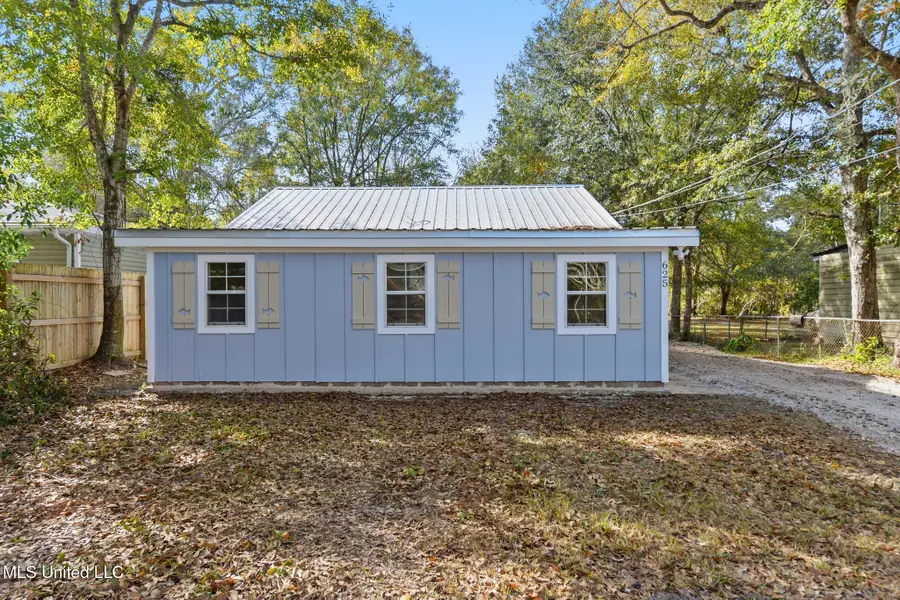 625 Saint Anthony Street, Waveland, MS 39576 - Image #2