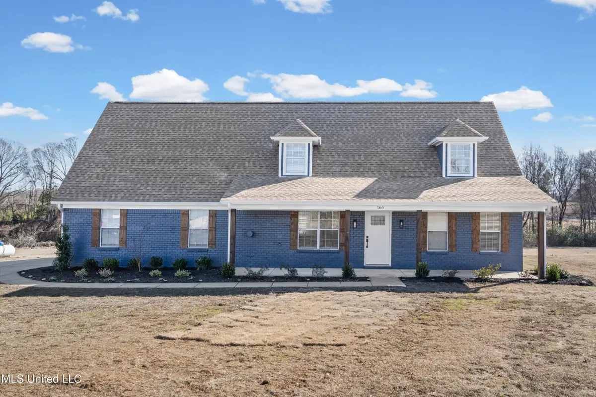 166 Waverly Road, Senatobia, MS 38668 - Image #1