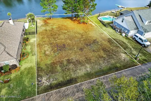 122 Emerald Lake Drive, Waveland, MS 39576