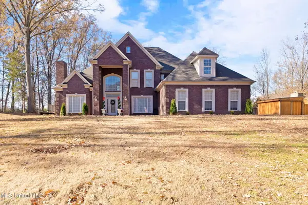 3201 E Woodland Trace, Southaven, MS 38672