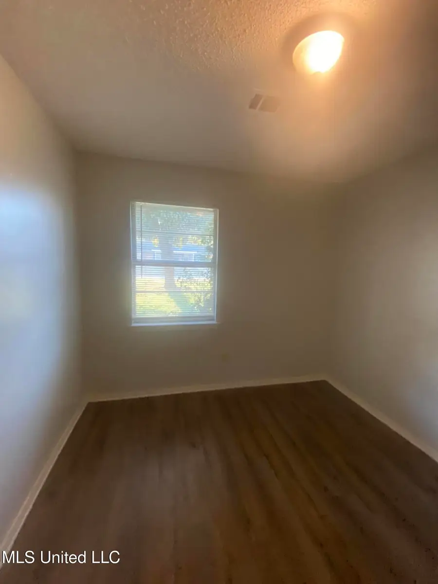 6460 Yorkshire Road, Horn Lake, MS 38637 - Image #2