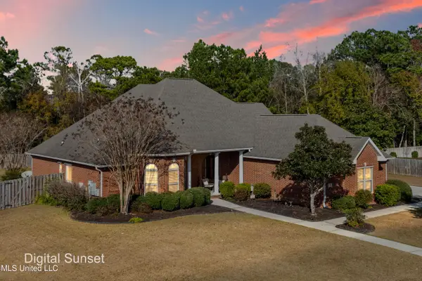6205 E Silverleaf Drive, Ocean Springs, MS 39564