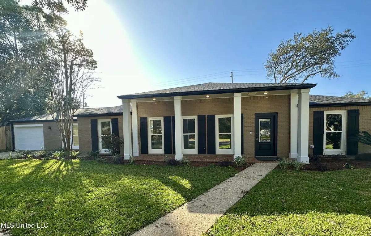 305 W Westview Drive, Biloxi, MS 39531 - Image #1