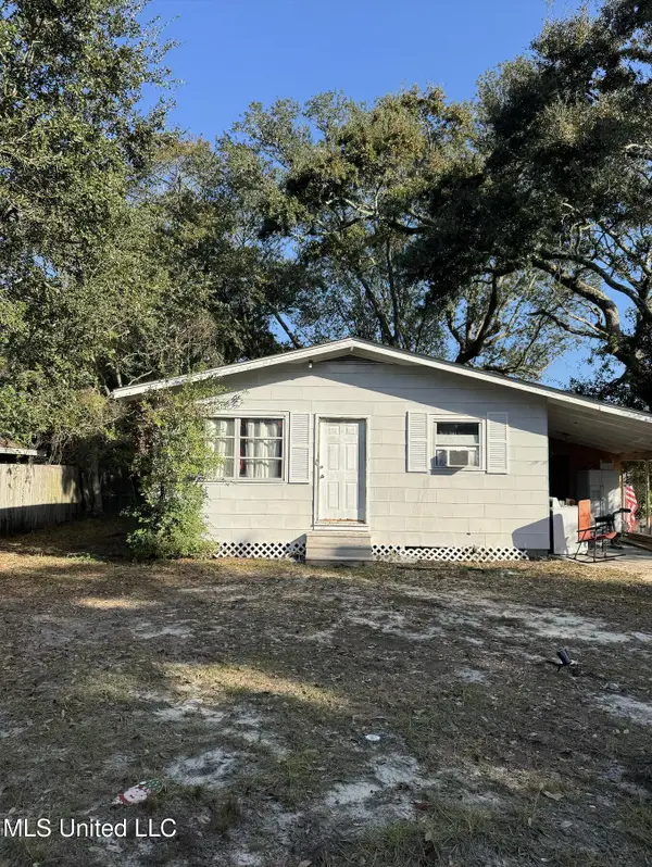 620 E Oak Drive, Gulfport, MS 39507