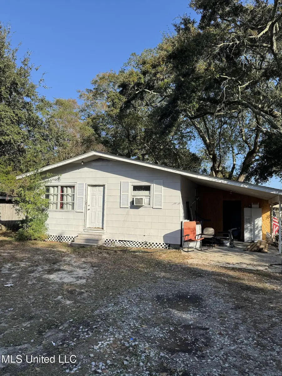 620 E Oak Drive, Gulfport, MS 39507 - Image #2