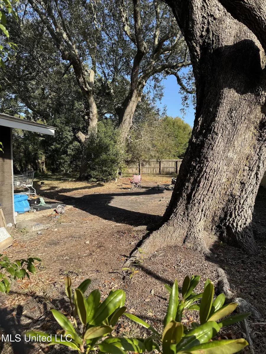620 E Oak Drive, Gulfport, MS 39507 - Image #3
