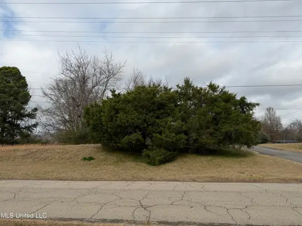 7920 W Sandidge Road, Olive Branch, MS 38654