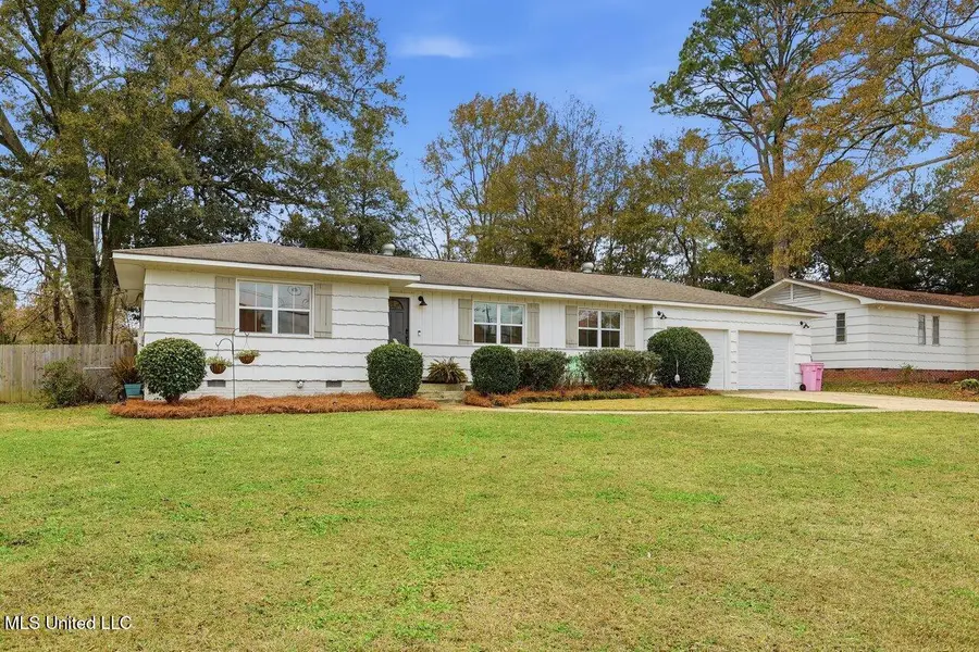 902 E College Street, Clinton, MS 39056 - Image #2