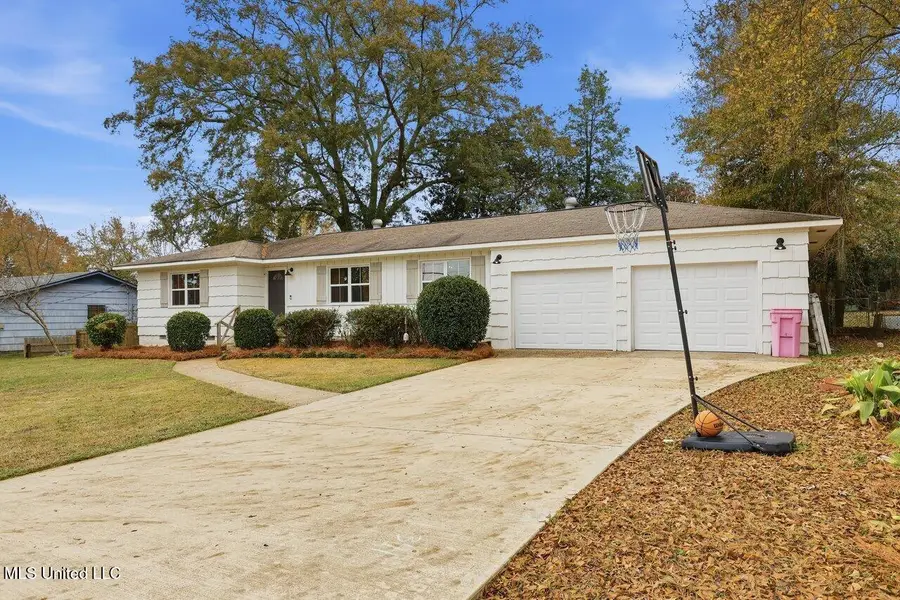 902 E College Street, Clinton, MS 39056 - Image #3