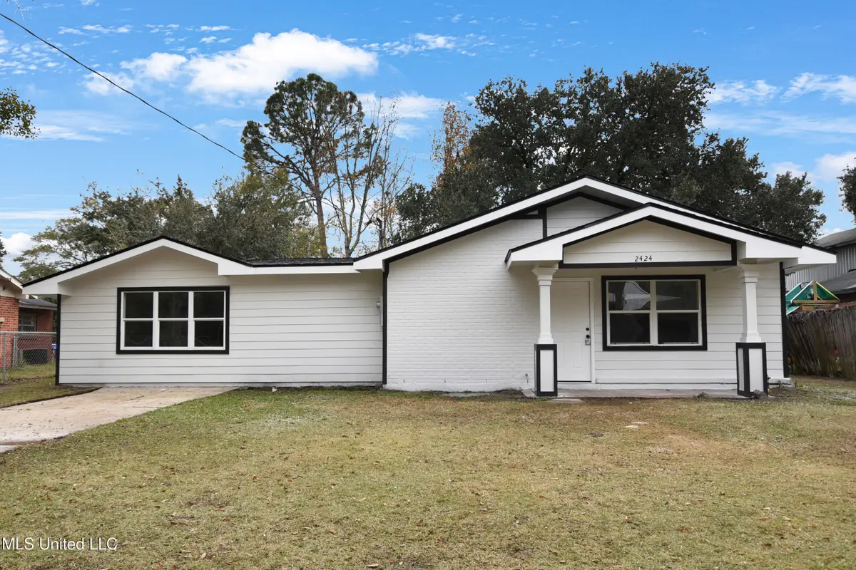 2424 Jackson Avenue, Pascagoula, MS 39567 - Image #1
