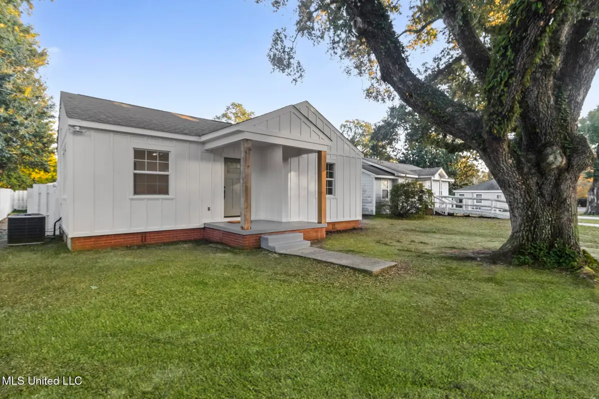 2706 Kelly Avenue, Gulfport, MS 39501 - Image #1