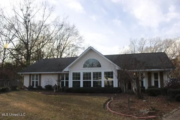 520 Hunters Creek Circle, Madison, MS 39110