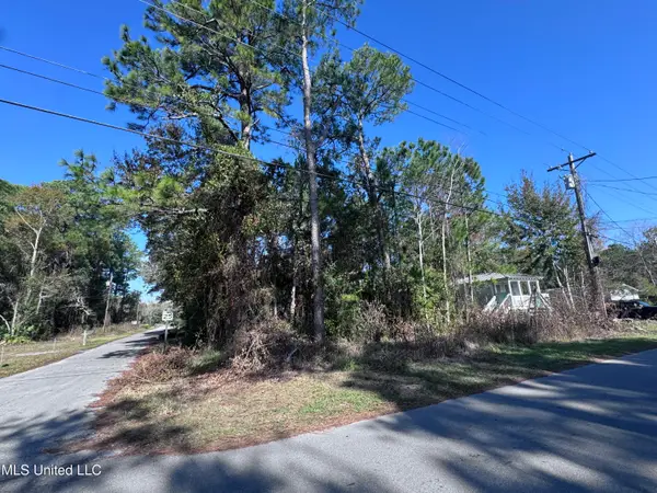 Barnacle Boulevard, Ocean Springs, MS 39564