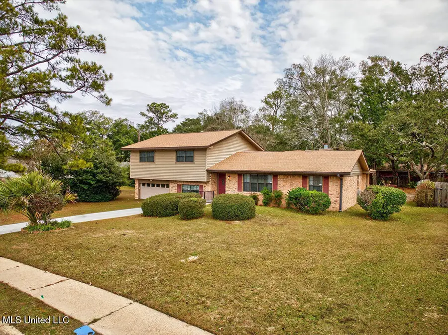 796 Sharon Hills Drive, Biloxi, MS 39532 - Image #2