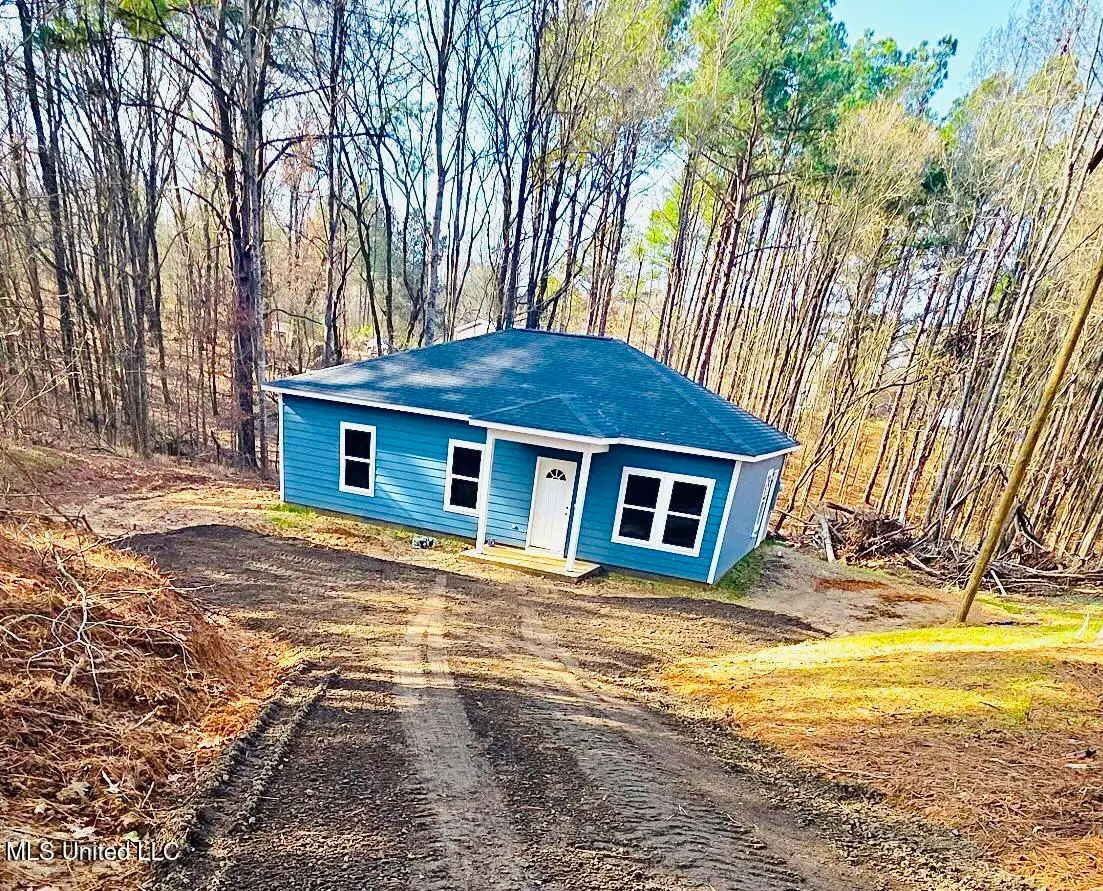 460 Magnolia Circle, Sarah, MS 38665 - Image #1