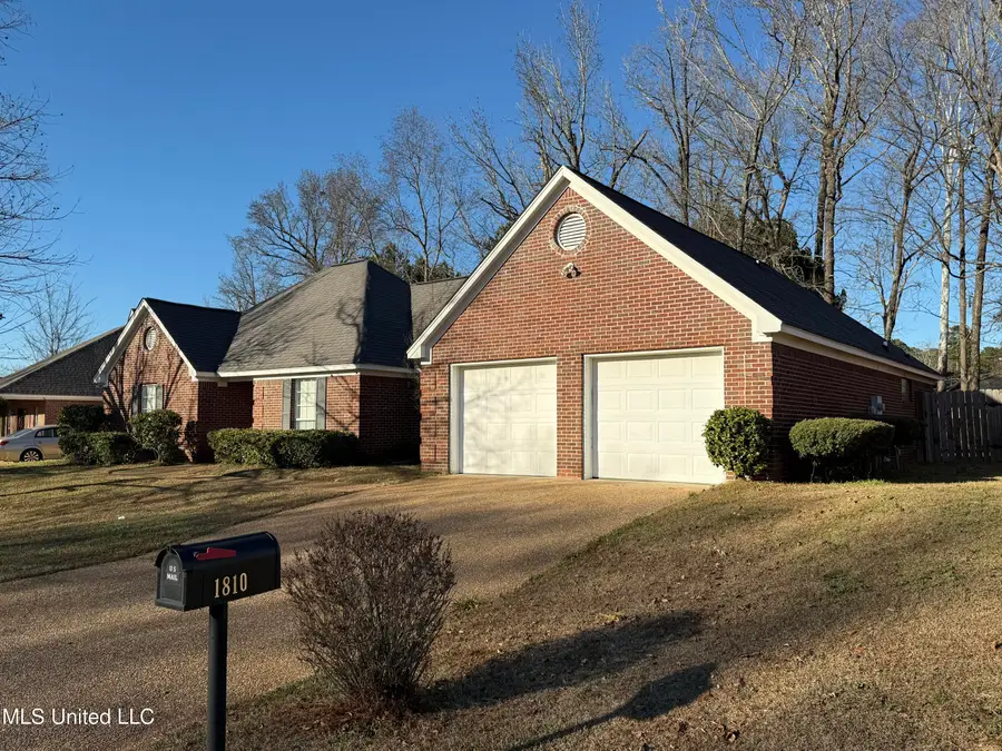 1810 Lake Trace Drive, Jackson, MS 39211 - Image #2
