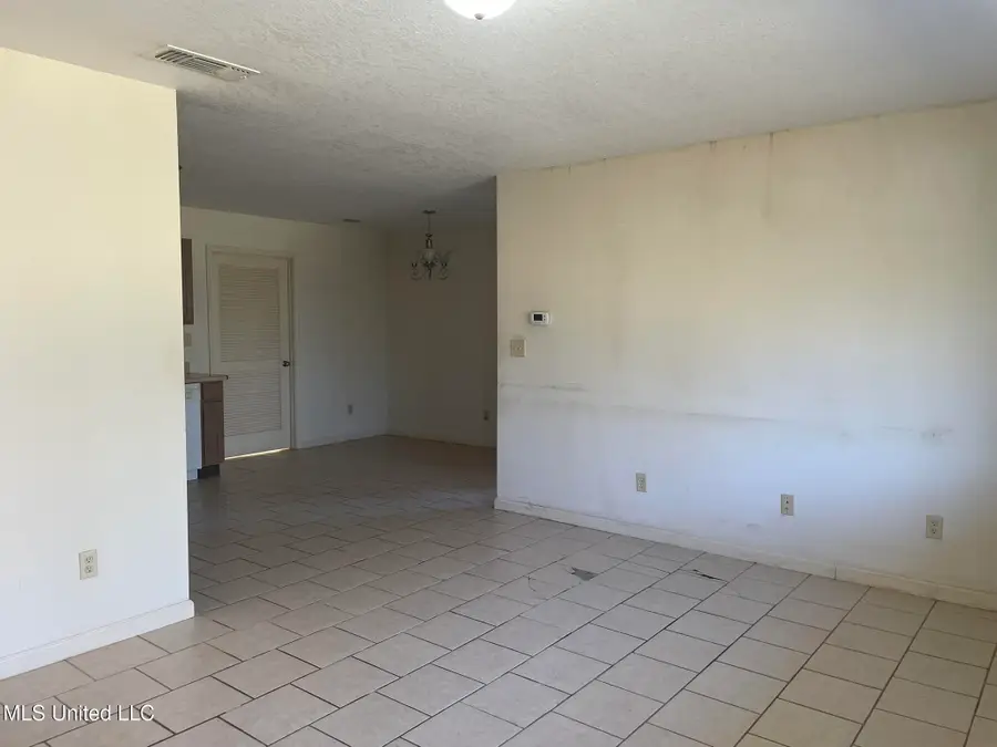 412 Madison Avenue, Wiggins, MS 39577 - Image #2