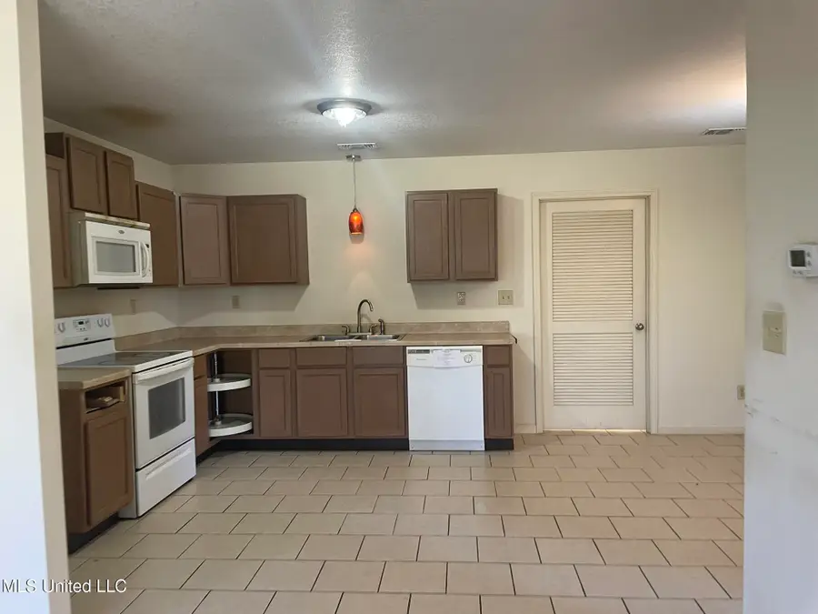 412 Madison Avenue, Wiggins, MS 39577 - Image #3