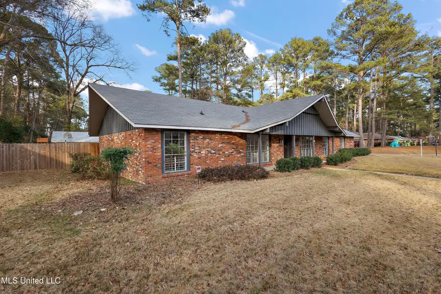 5276 Saratoga Drive, Jackson, MS 39211 - Image #2